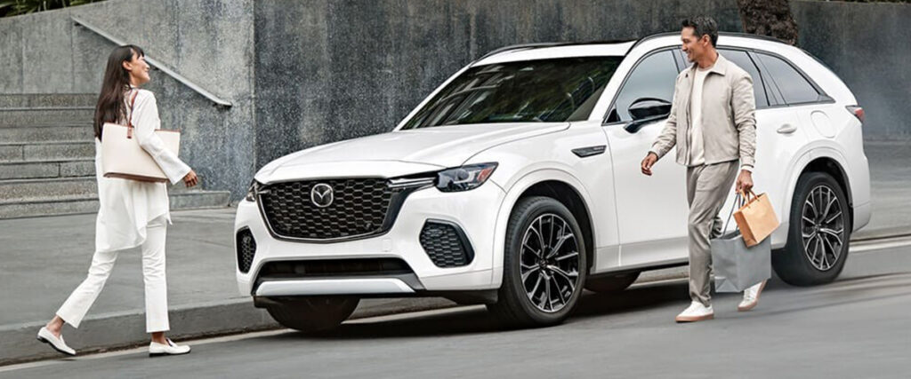 image qui montre l'extérieur du Mazda CX-70 2025.